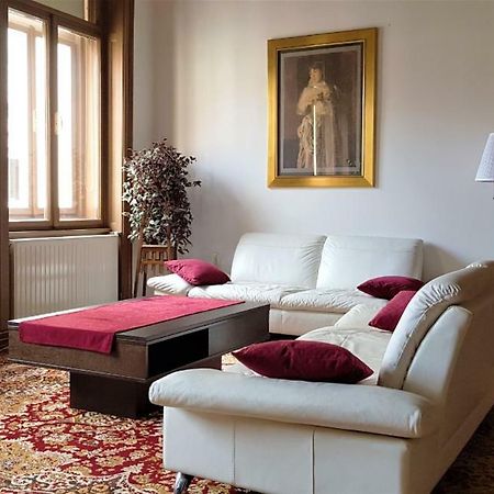 Luxury Apartment In The Heart Of Varaždin Buitenkant foto