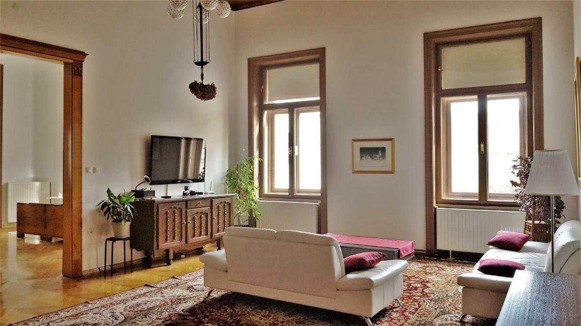 Luxury Apartment In The Heart Of Varaždin Buitenkant foto