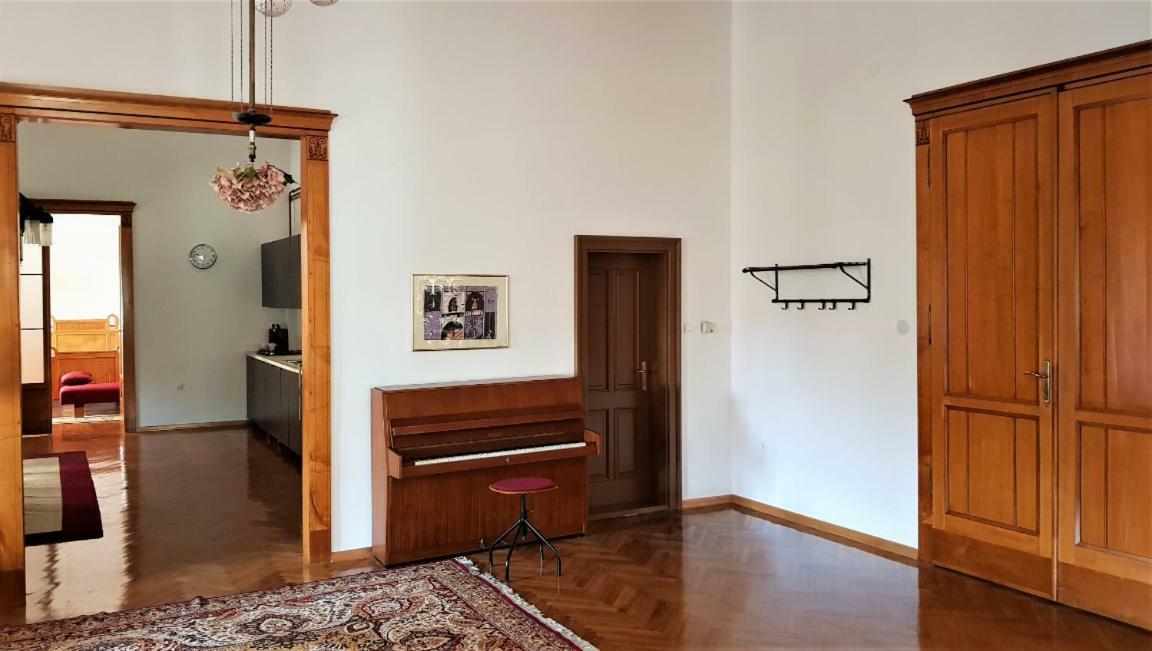 Luxury Apartment In The Heart Of Varaždin Buitenkant foto